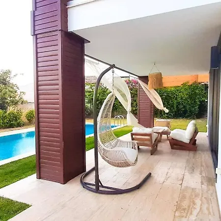 Private With Pool And Garden Villa